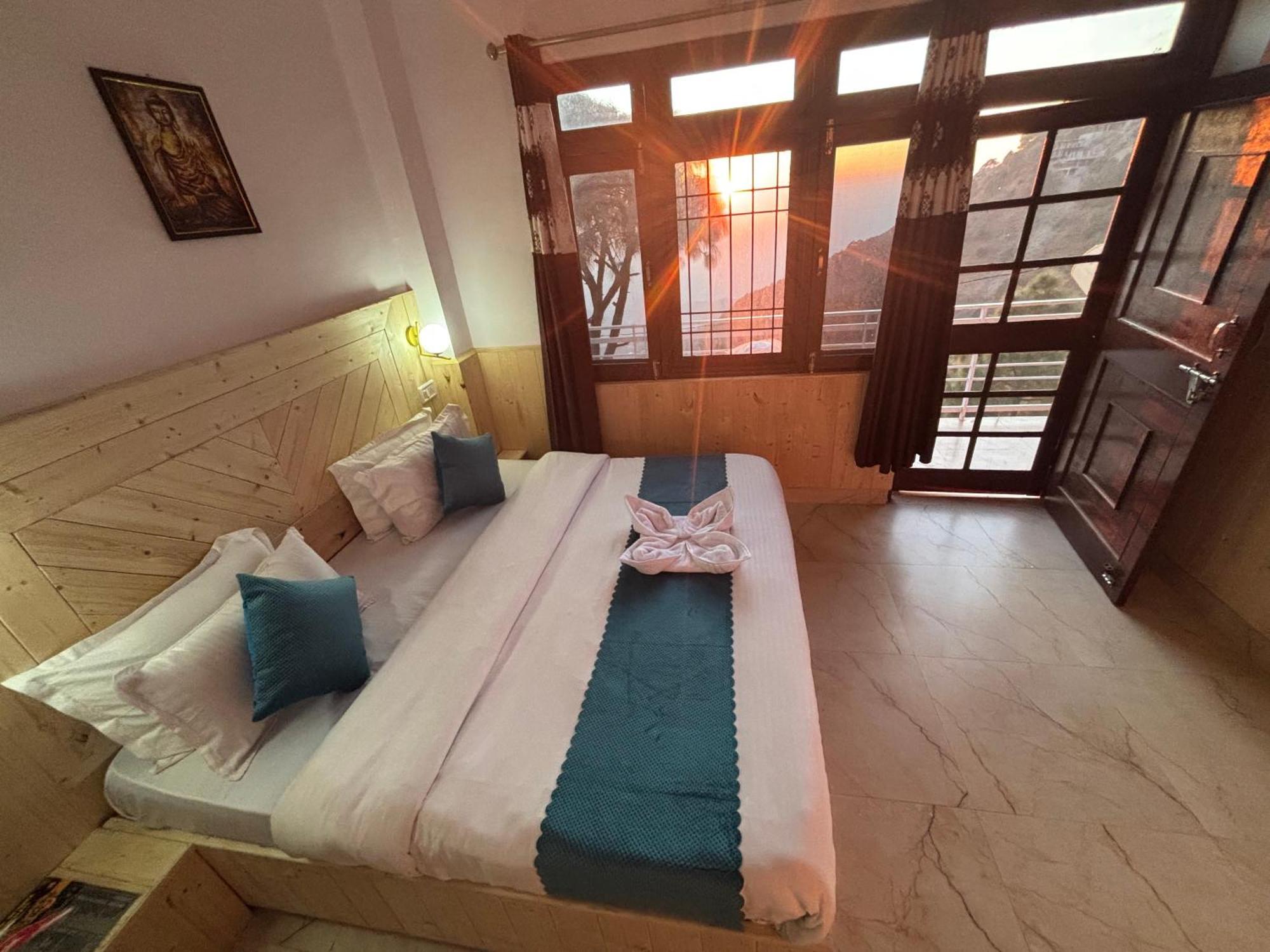 Urban Wave 2Bed Rooms By The North Edge Kasauli Dış mekan fotoğraf